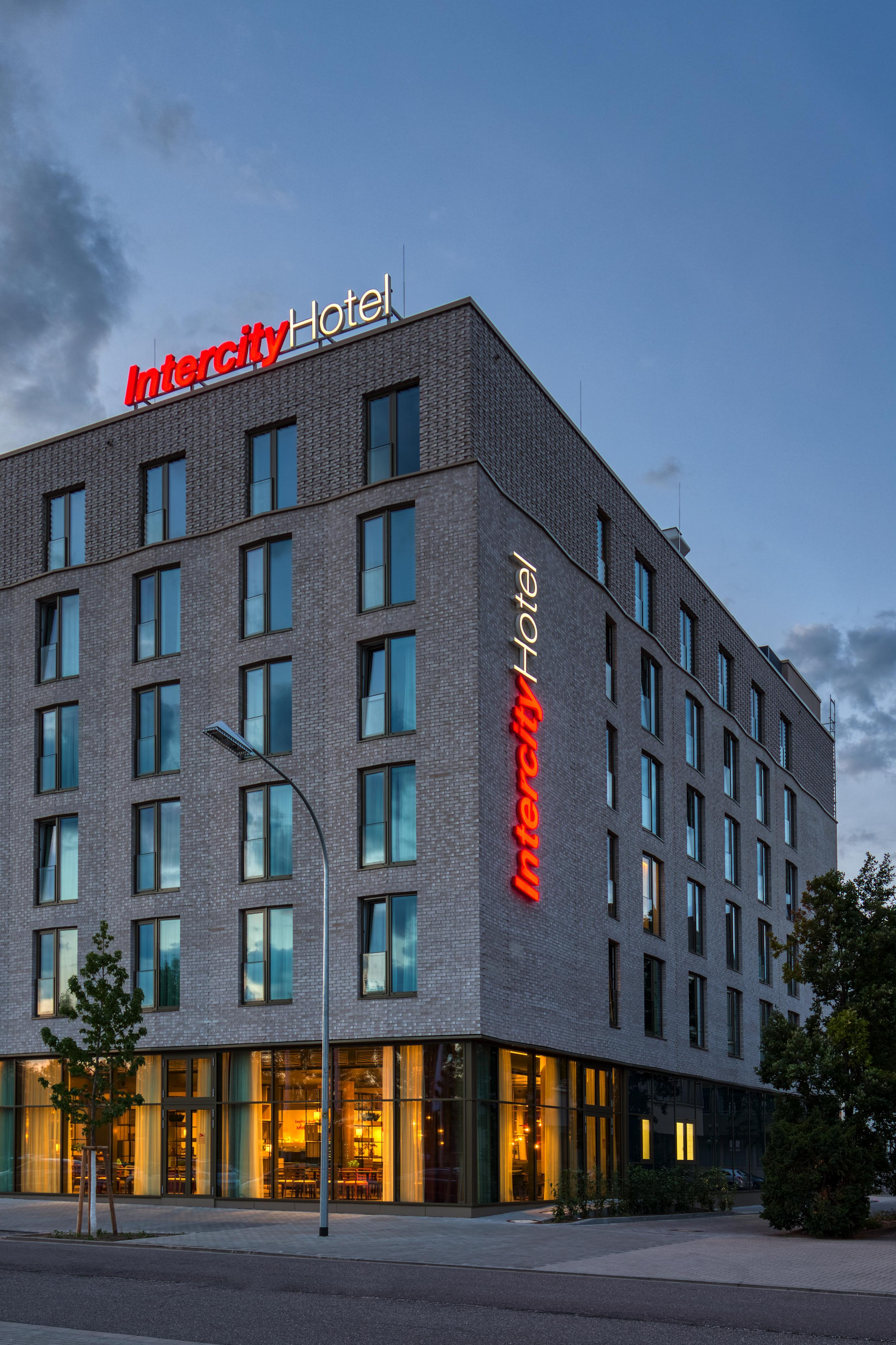 Intercityhotel סארברוקן מראה חיצוני תמונה